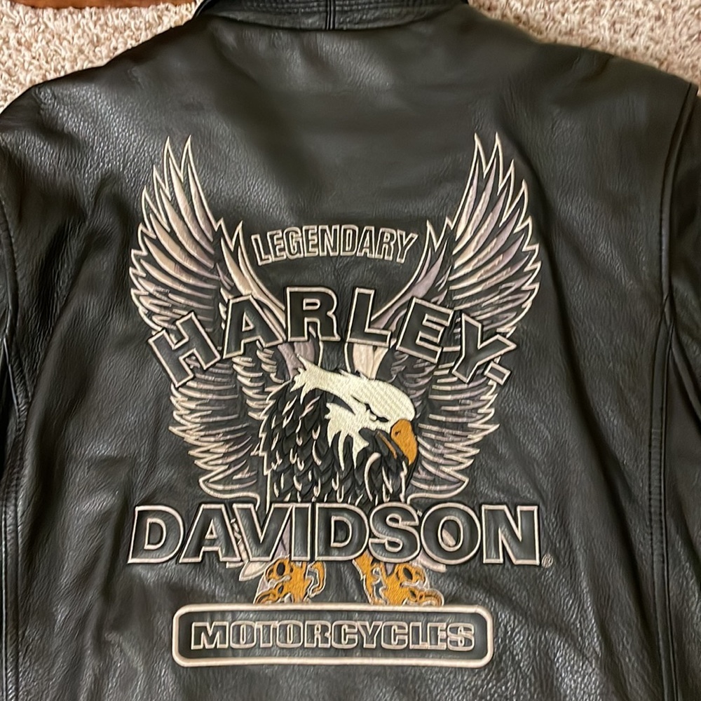 Harley Davidson mens heavy leather jacket with removable fleece vest. Size 3XLT.